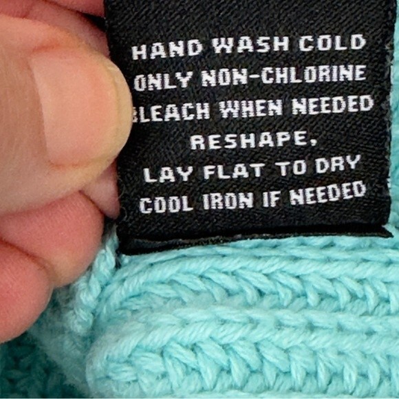 525 America Sleeveless Sweater - beautiful teal color - Size Medium - Picture 3 of 6